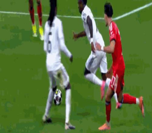 申花球员朱,辰杰赛场头,部受伤,宝盈,宝盈下载,宝盈真人,宝盈官网,宝盈入口,宝盈登录,宝盈链接